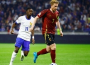 德布劳内在法国队比赛中突破纪录，出色防守引发热议！的简单介绍