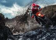 险胜引发热议！，Rookie在尤文图斯比赛中刷新纪录比赛高潮迭起